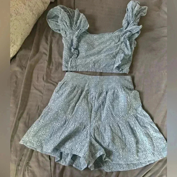 bcbgeneration blue eyelet ruffle top and skirt - Picture 3 of 7